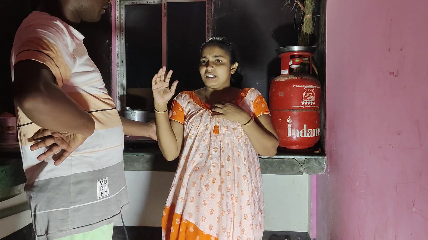 VILLAGE BHABHI KITCHEN SEX VIDIEO WITH OUTHERS PERSON