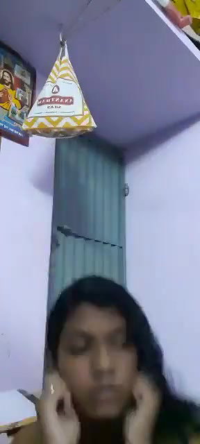 TAMIL CUTE INNOCENT GIRL SHOW HOT SEXY MMS