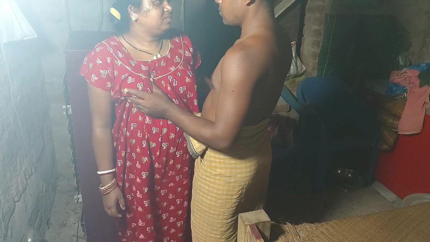 Indian Bengali aunty enjoyed leaving naked