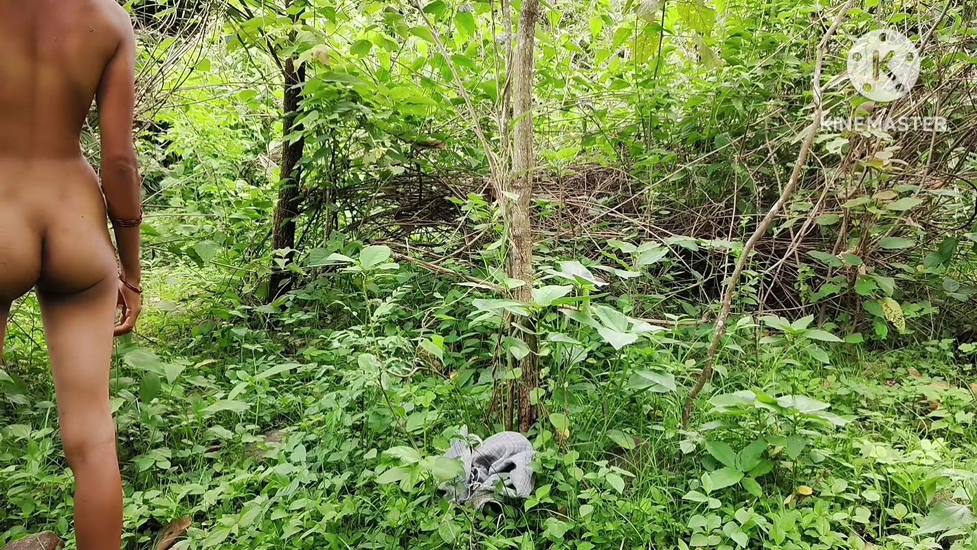 A hot and cute girl best sex video in jungle,jungles indian desk aunt sex video in jungle