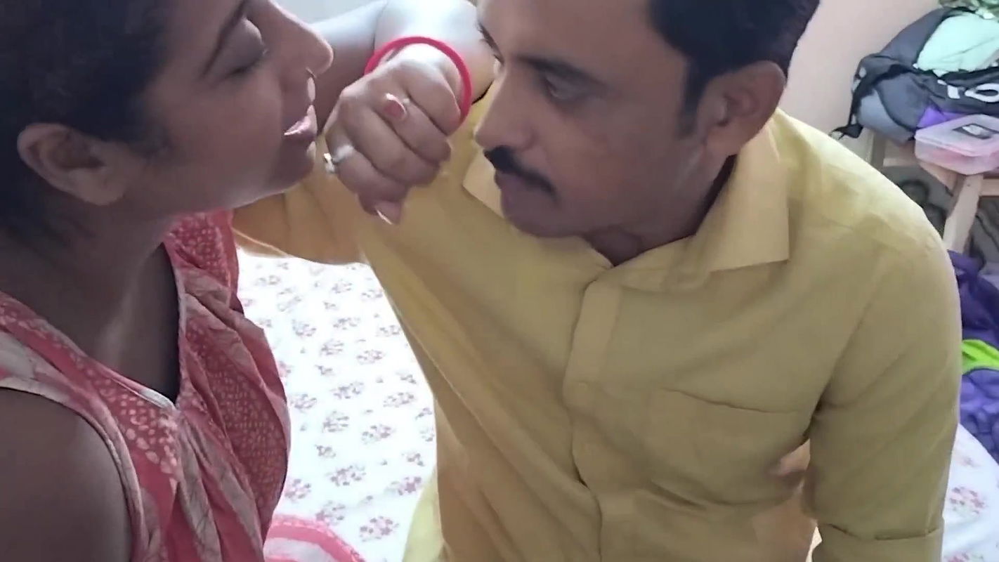 Delivery boy ne jawan madam ko pel diya