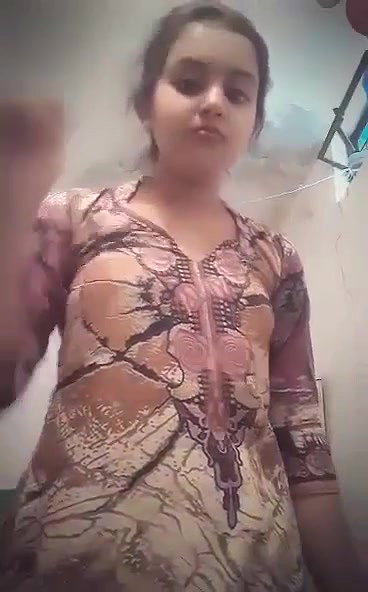 Young Maal sexy boobs