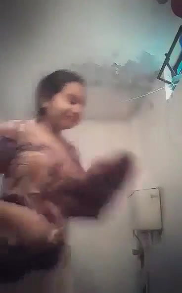 Young Maal sexy boobs
