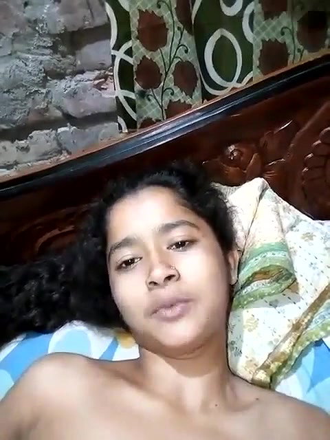 Beautiful bhabhi showing