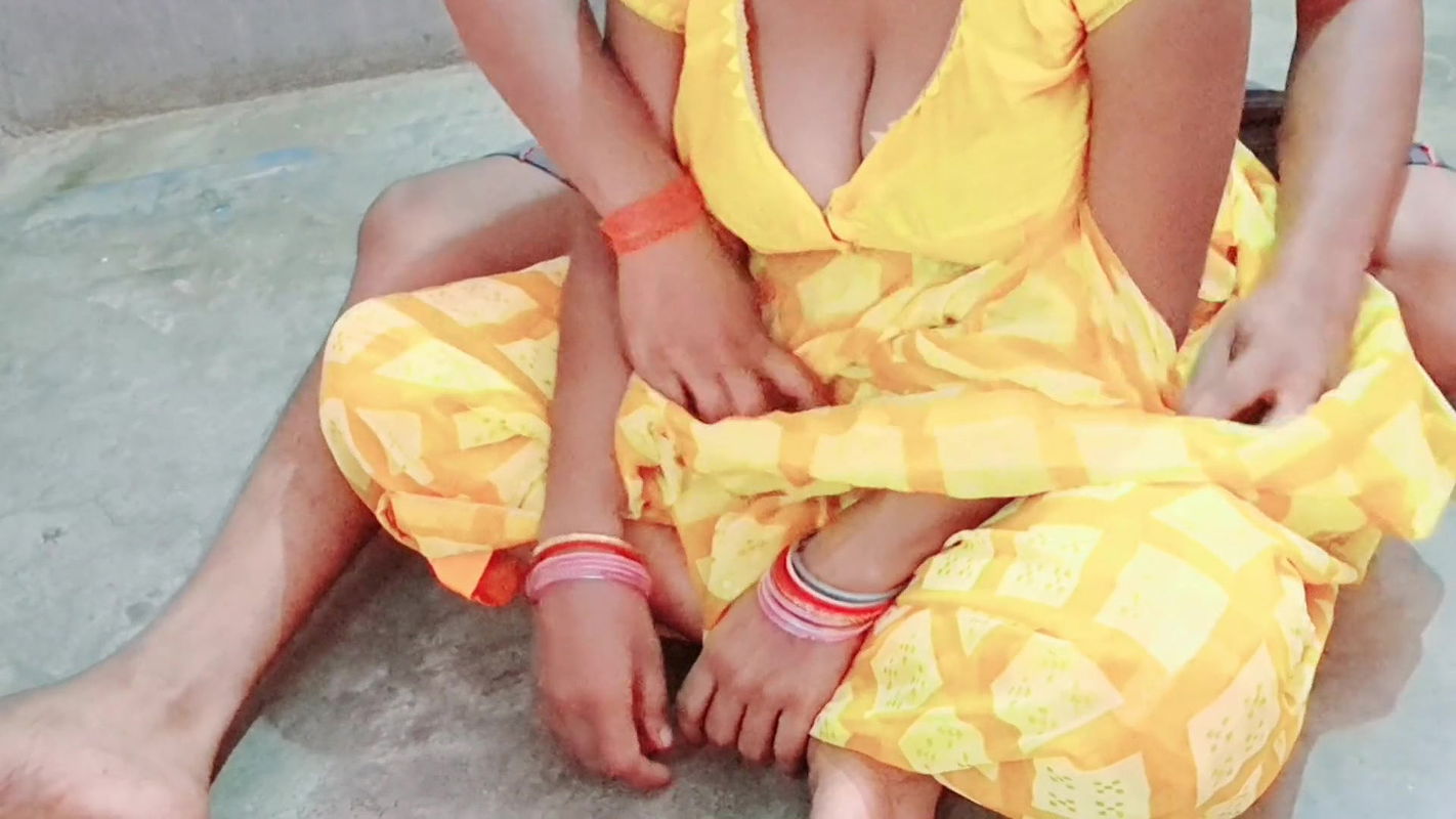 Big Boobs Desi Stepmom Fucked Hard by Her Stepson in the hot night