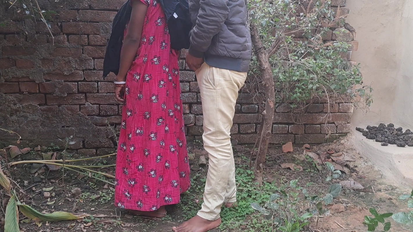 Bhabhi ki Ko Ghar Ke Bahar Me Pela