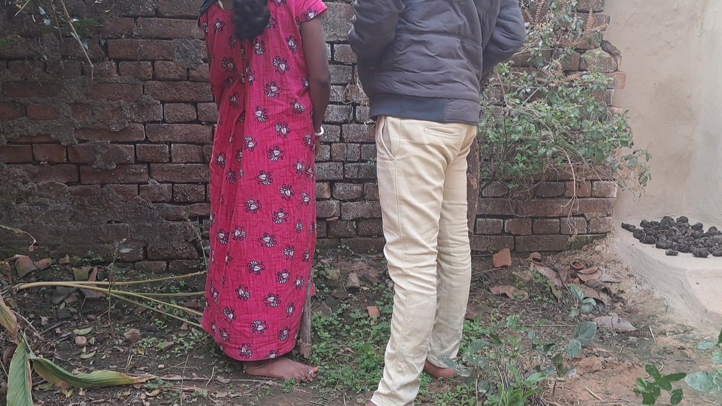 Bhabhi ki Ko Ghar Ke Bahar Me Pela