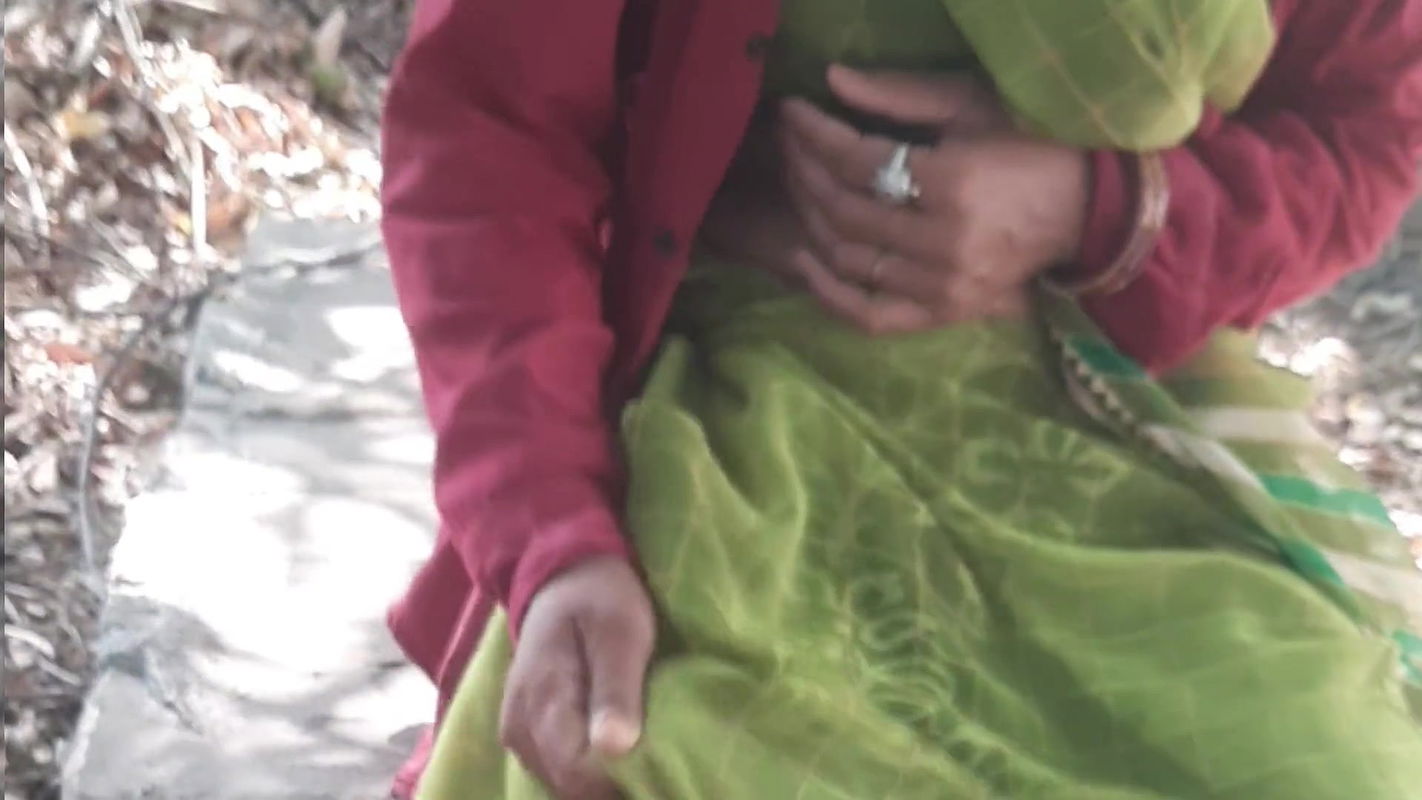 Desi Indiska Vacra Bhabhi Ka Bild Ke Khet Mein Tahar Nahi Hai Aur Öppen Djungel Mein Apni Chutme Finger Sexig Film Skicka