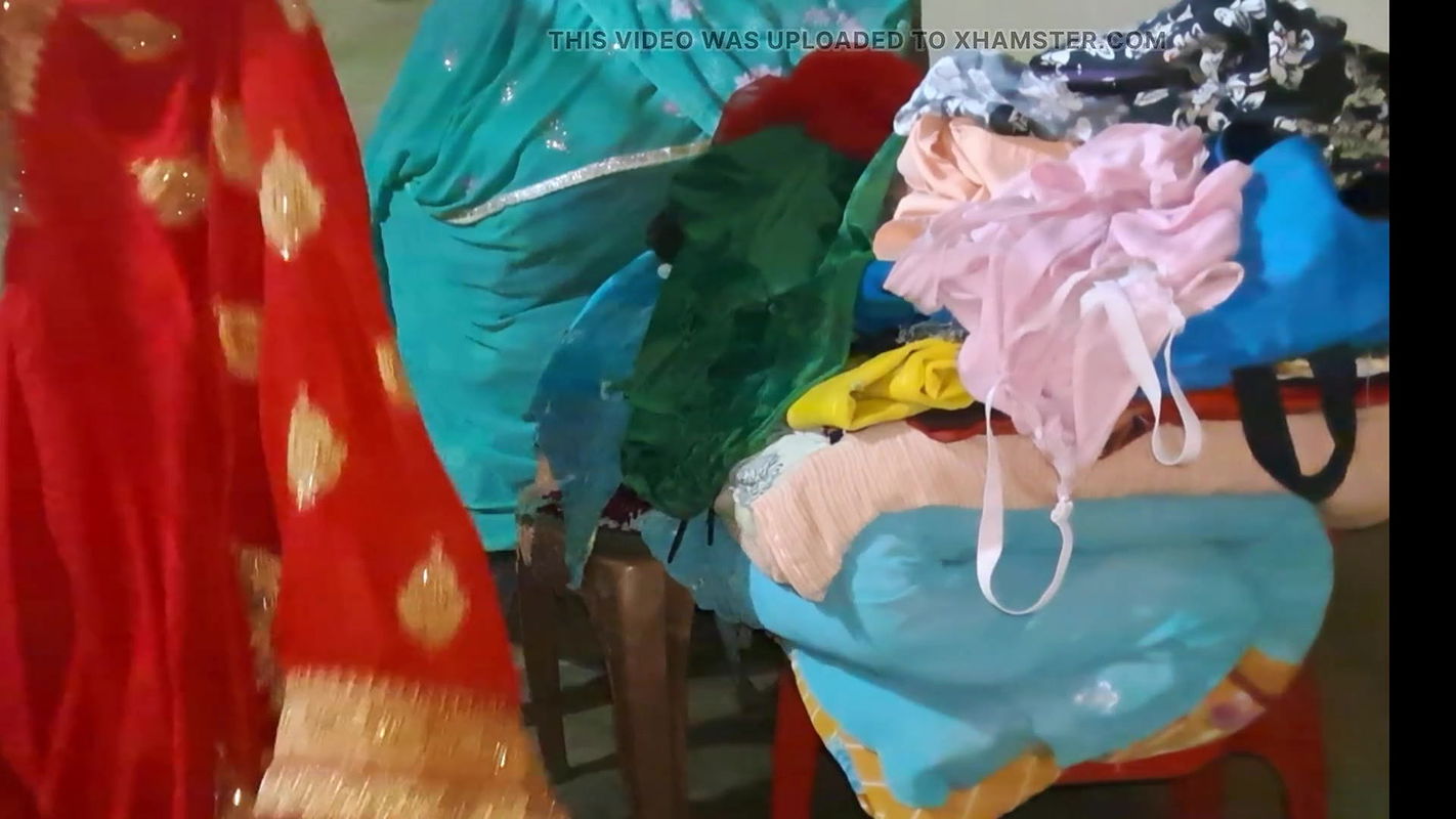 Bihari Village Bhabhi ki Saath romance dress change in Home