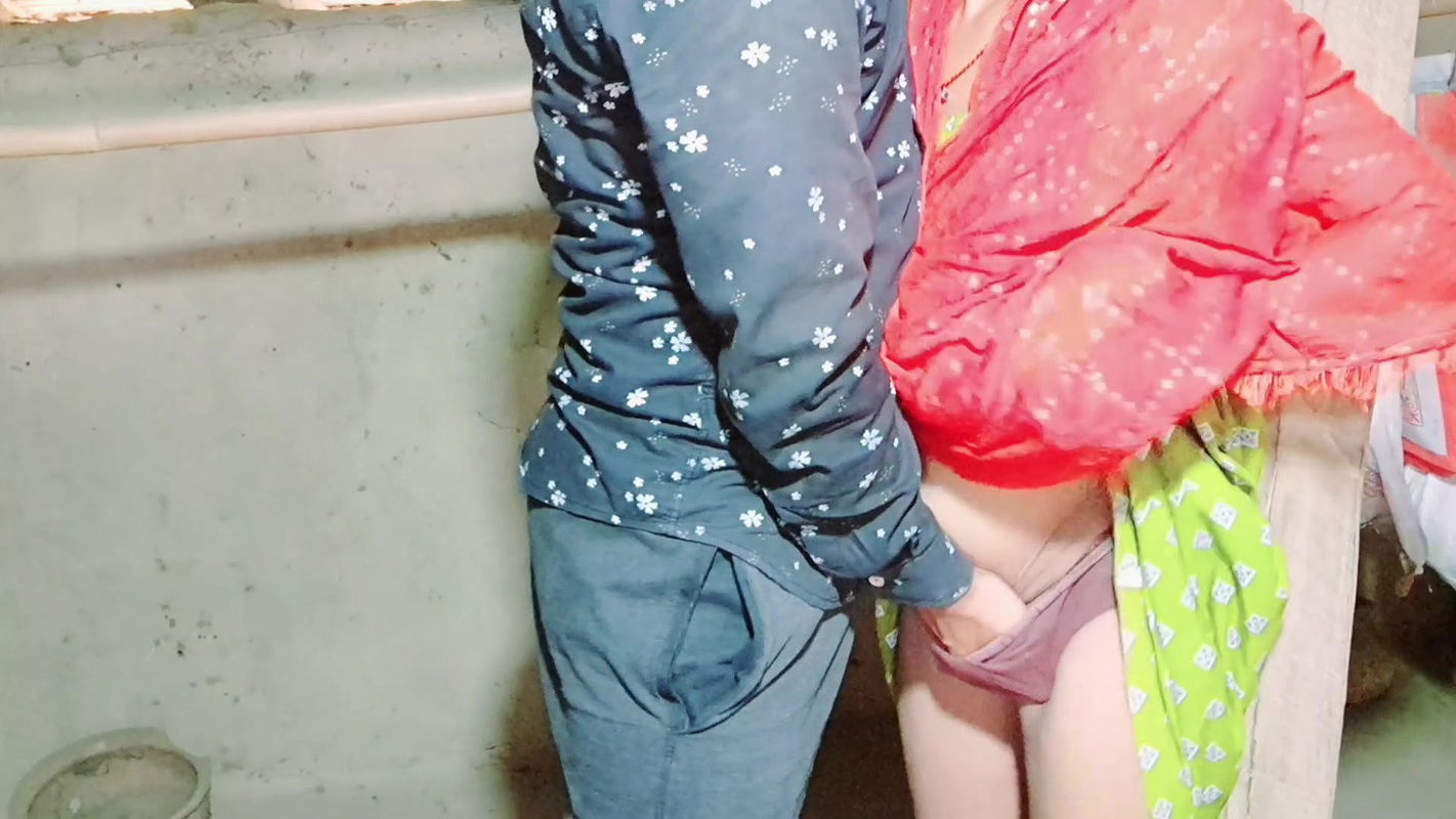 Hot sexy bhabhi quenched her pussy thirst with the servant