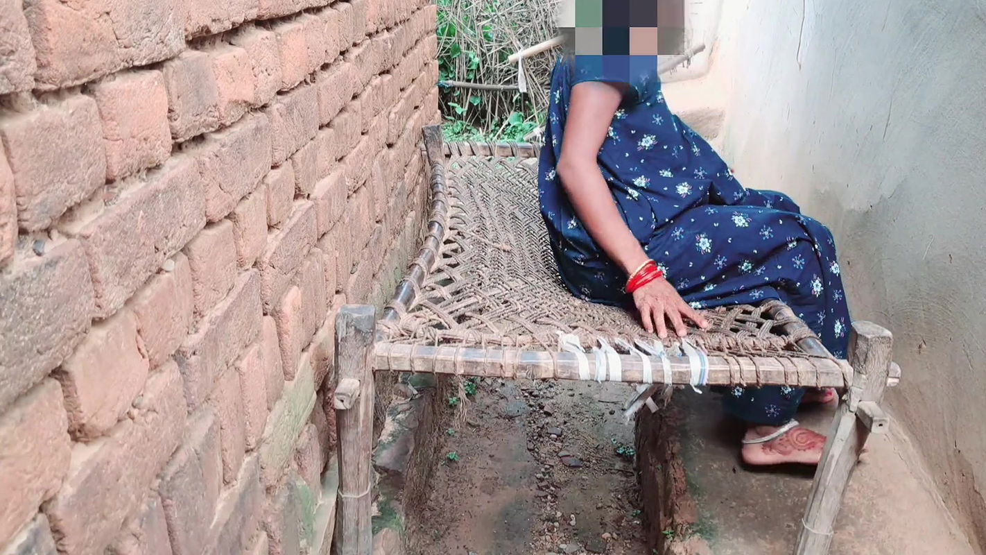 Indian slut outdoor in gets pussy fuck by young boyfriend