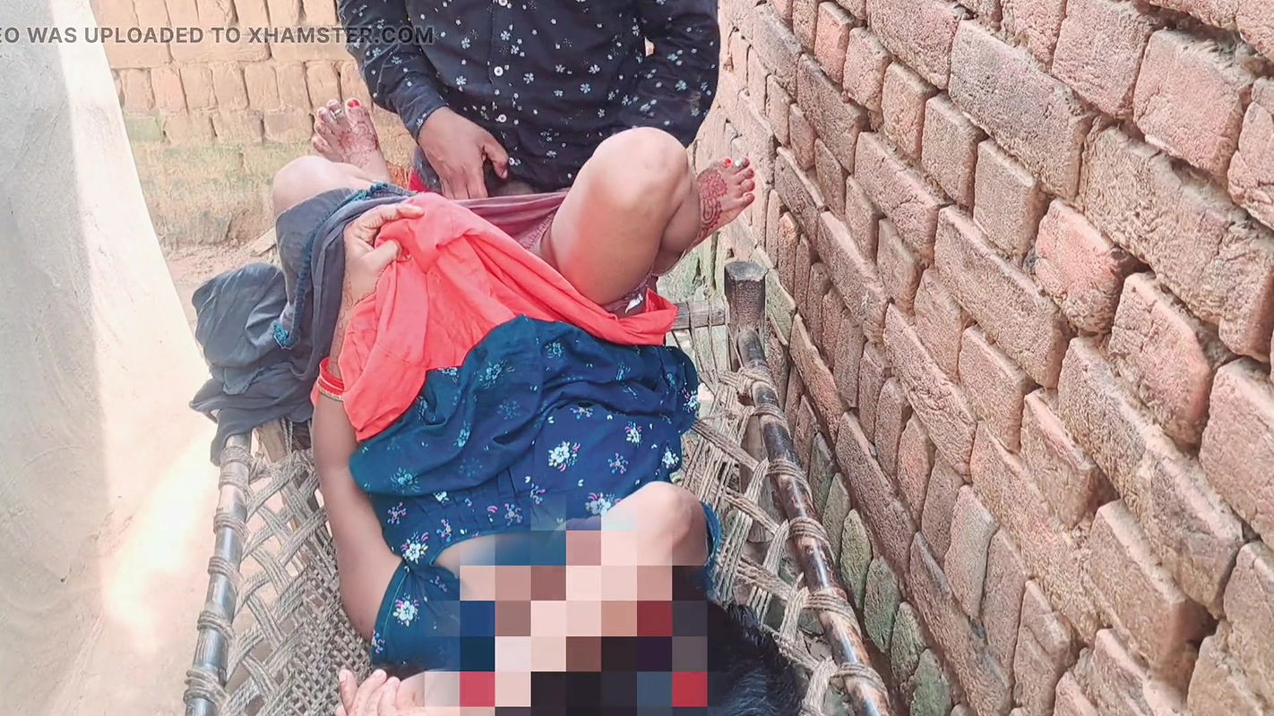 Indian slut outdoor in gets pussy fuck by young boyfriend