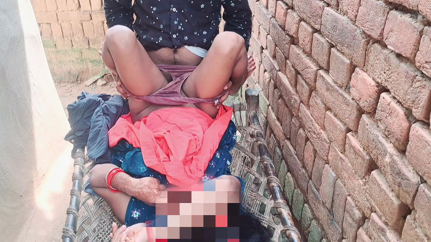 Indian slut outdoor in gets pussy fuck by young boyfriend