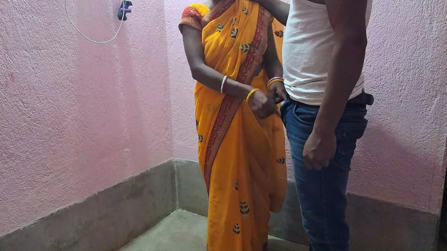 Indian Village Girlfriend Fuckng on badroom in ex boyfriend