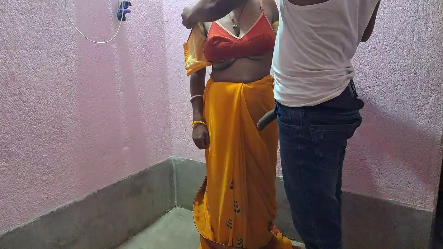 Indian Village Girlfriend Fuckng on badroom in ex boyfriend