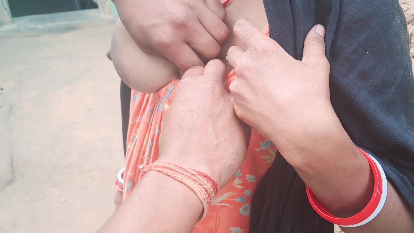 Desi Beautiful Girlfriend Gets Fucked Hard in Morning