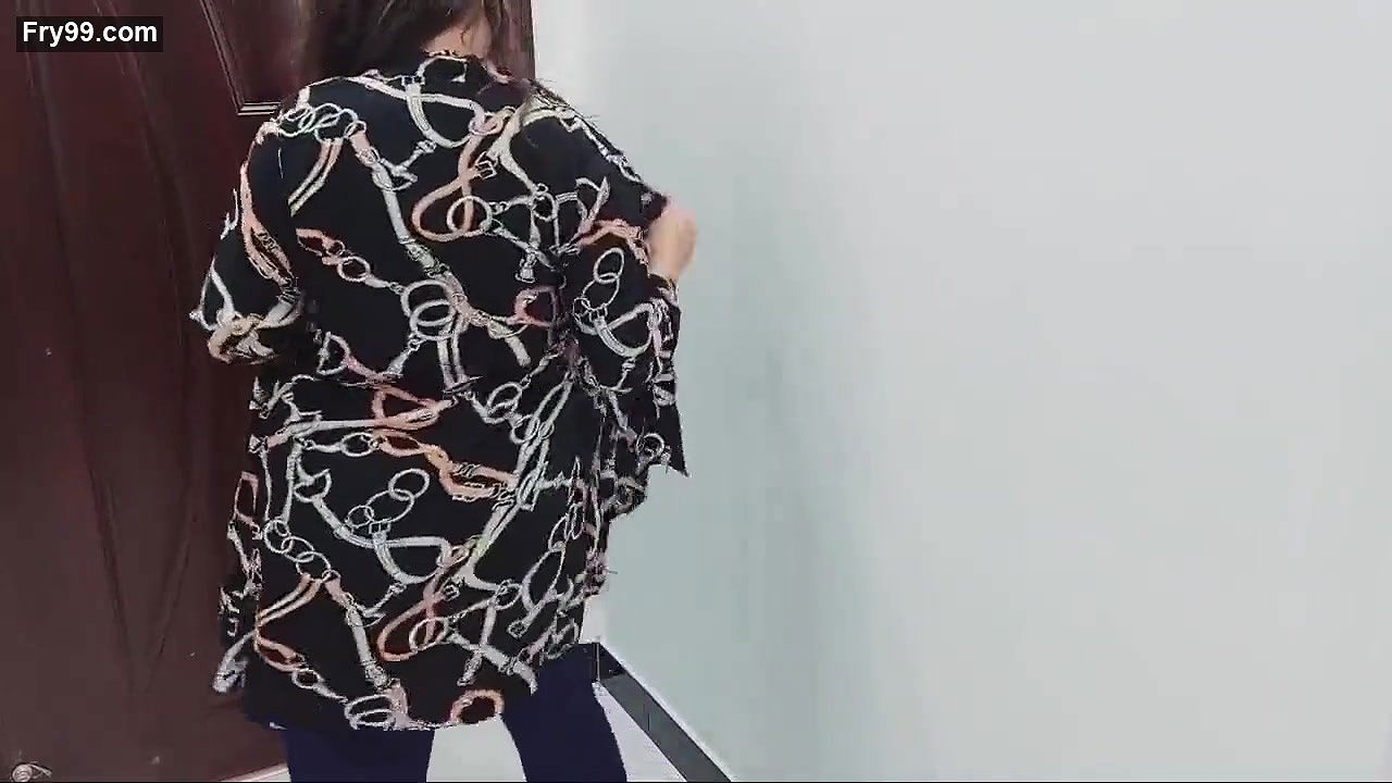 Pakistani Hot Sexy Wife Nude StripDance At Private Eid Party In Hotel Room