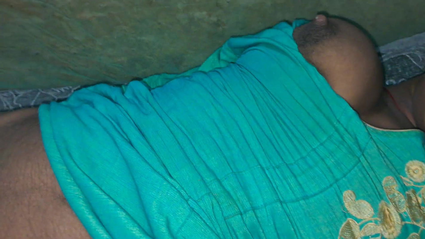 Pakistani girls phudi me deck in Home sexual with Indian boyfriend enjoy