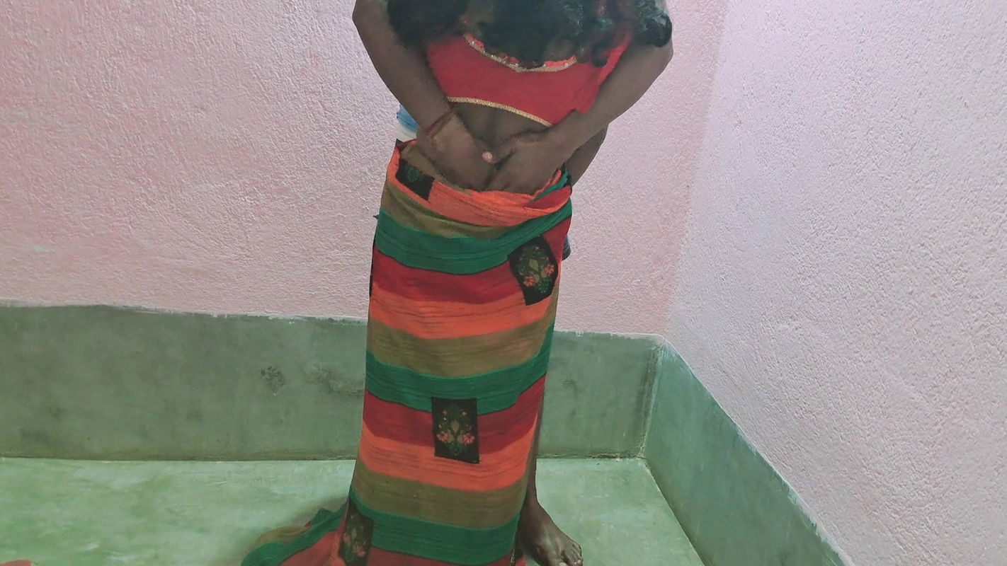 Pakistani girls mms clip video public live by ex-boyfriend