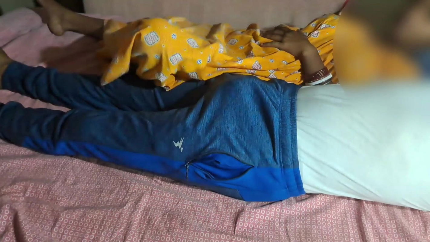 Soniya bhabhi Big pusssy fuck after marriage anniversary gift