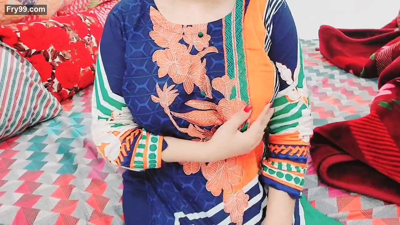 Pakistani Wife Cheating With Husband Online Clear Hindi Audio Dirty Talking