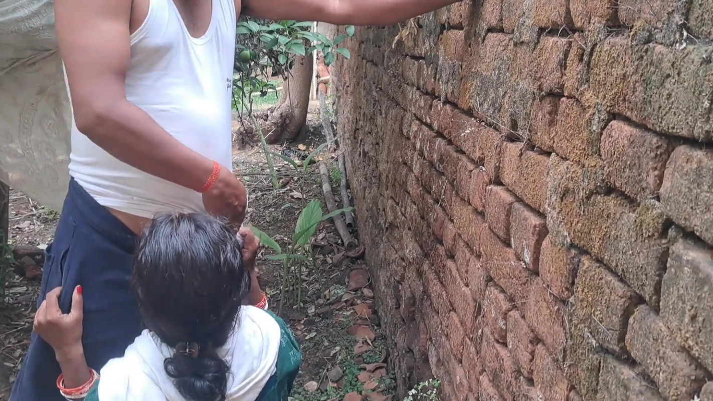 Indian desi maid fuking outdoor