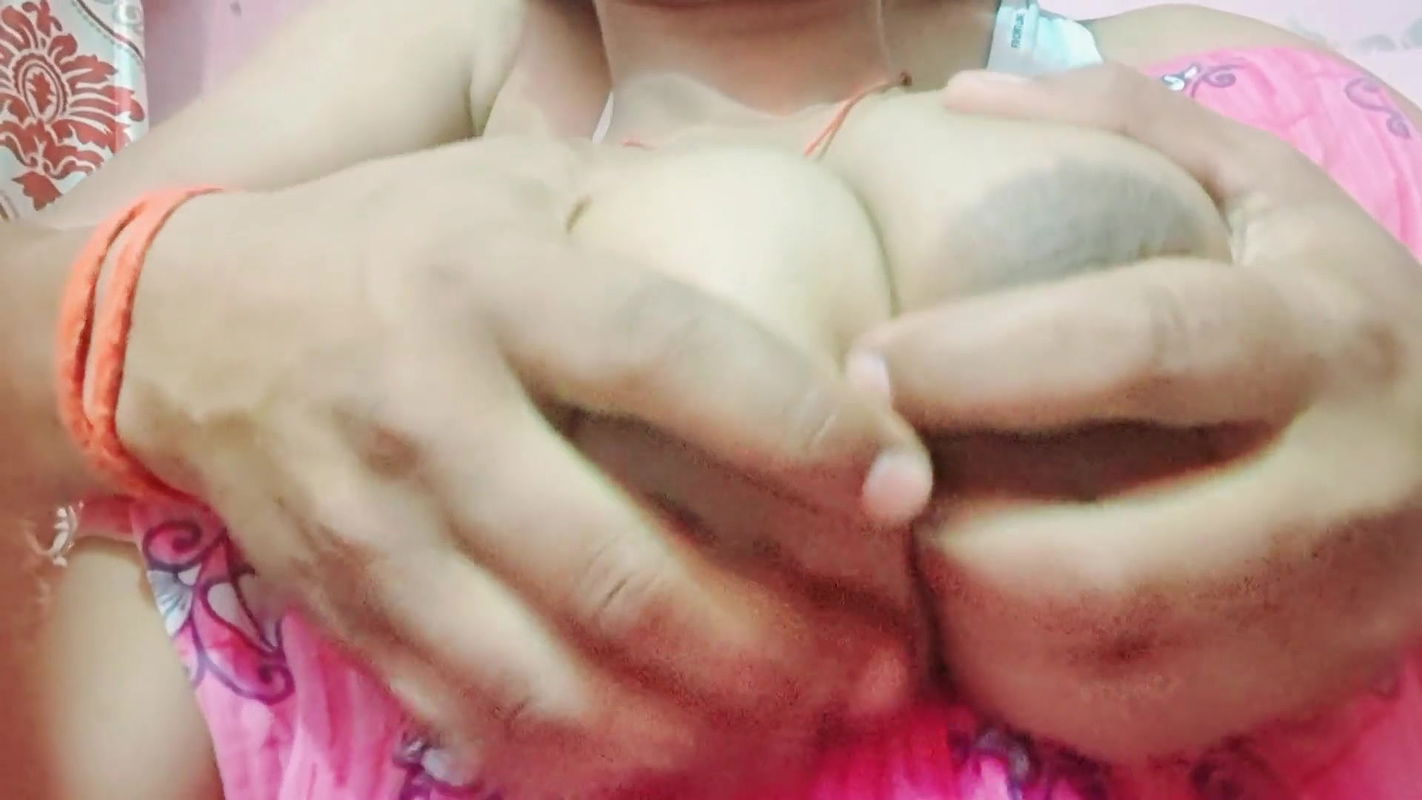 Indian Desi Bhabhi Was Taken to the Field and made into a more and fucked