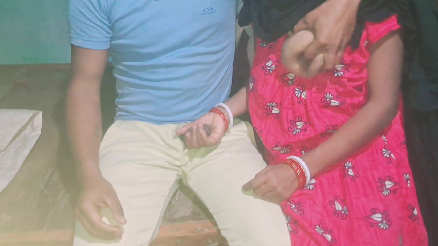 College Teacher Rose Dey Par Roses Dekar Kiya chudayi