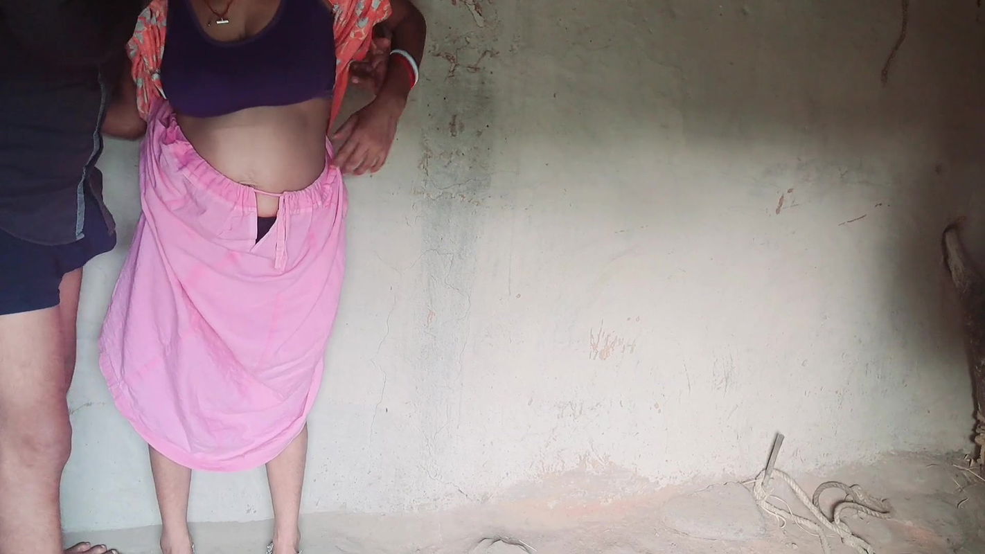 Indian Bengali innocent boy luckly fucking hot and modern milf aunty   But suddenly his penis gone normal