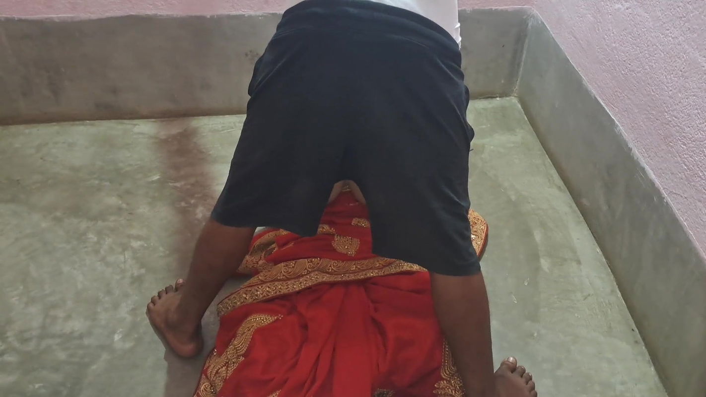 Indian newly married sexy Housewife Suhaagraat video