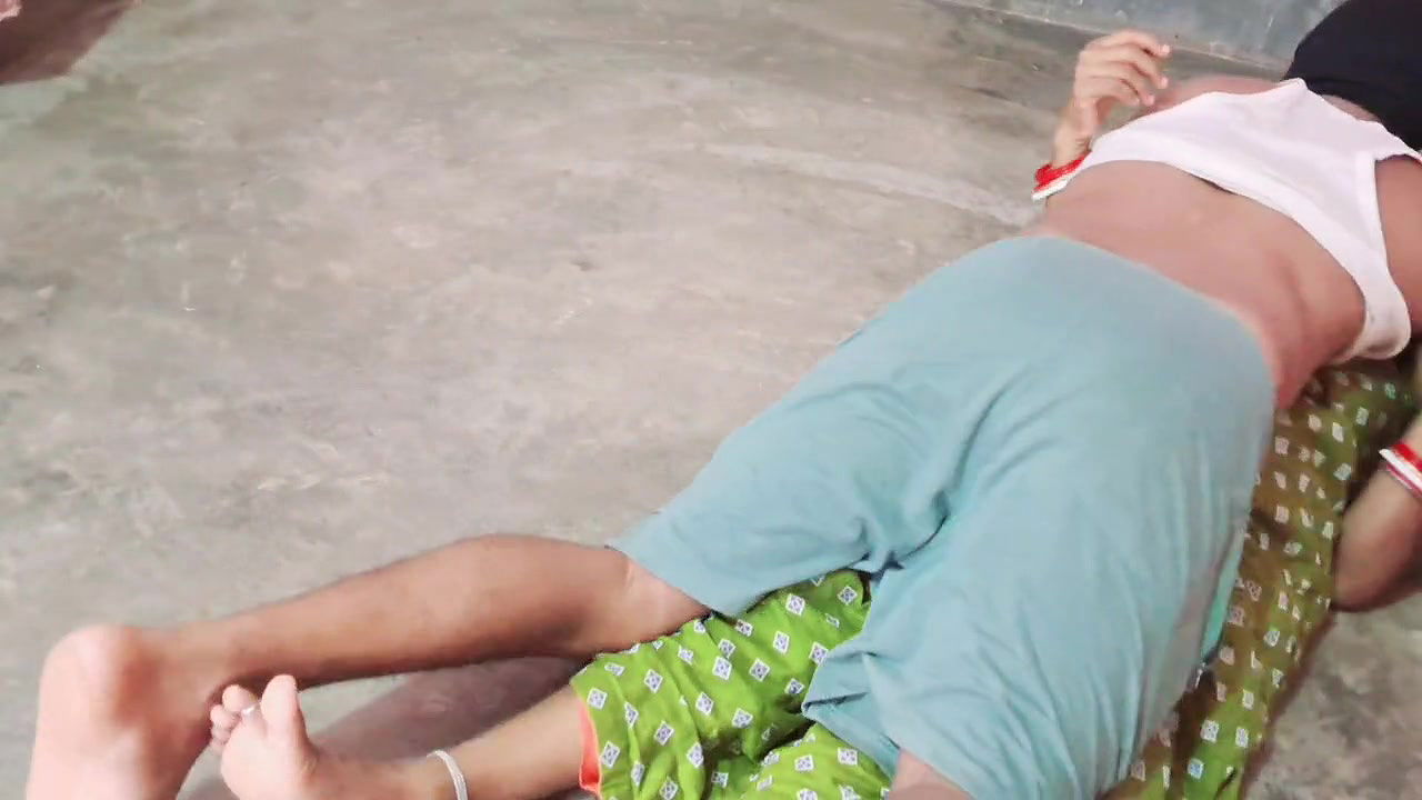 Bhabhi in nighti dress for women fuck after the night big boobs stepmom