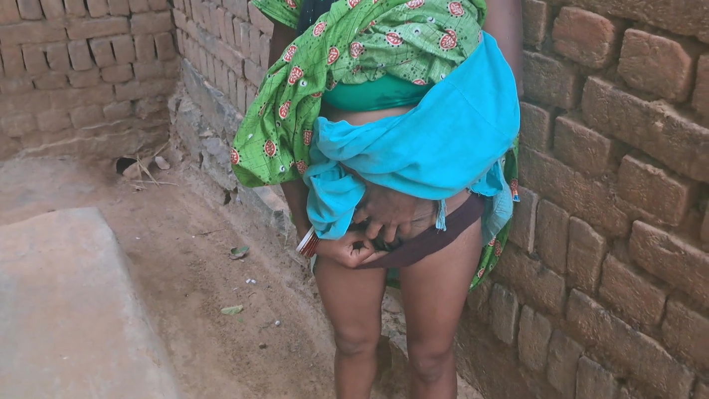 Stepbro Wet the Pussy of Priyanka Over Panty Then Romantic Fuck in Hindi Audio