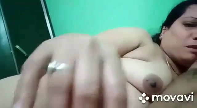 Married bhabhi handjob