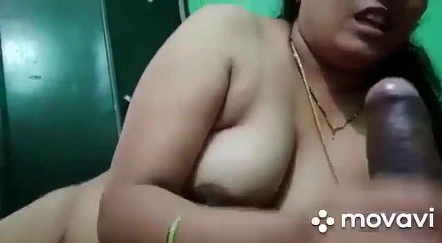 Married bhabhi handjob