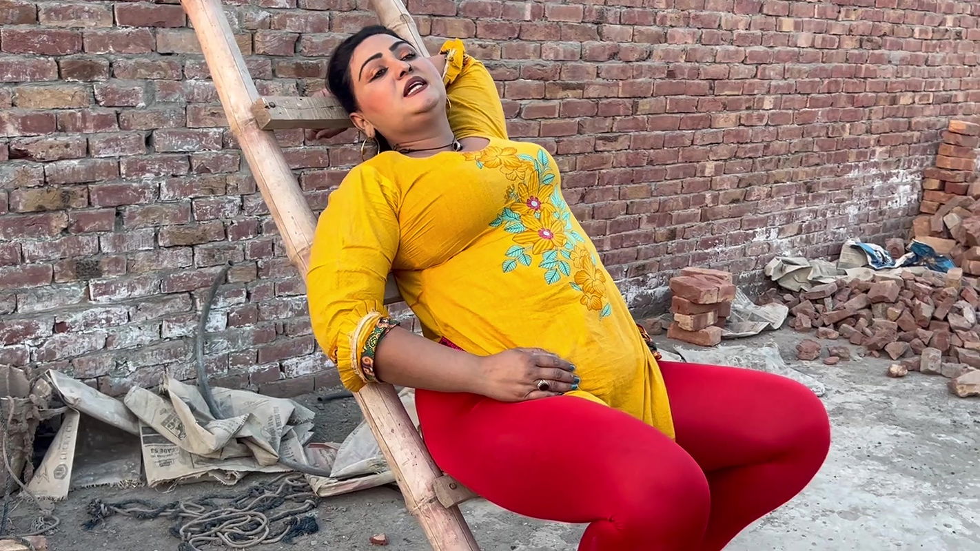 Pakistani Desi Housewife Cleaning Vlog Village Woman Work Desi Aunty Hot Vlog Pak Family Vlog