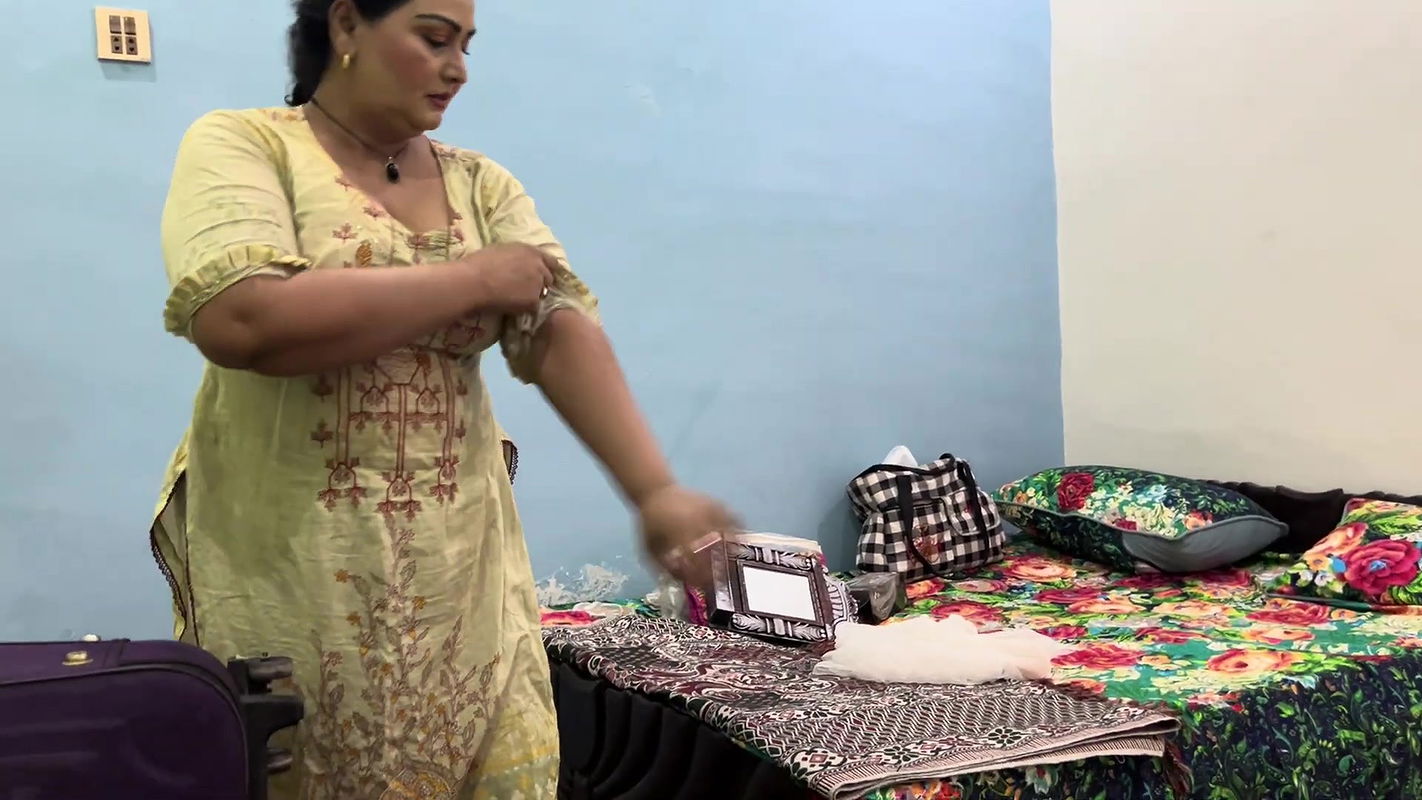 Pakistani Desi Aunty Hot Vlog Village Woman Work Pak Family Vlog Desi Aunty Hot Vlog