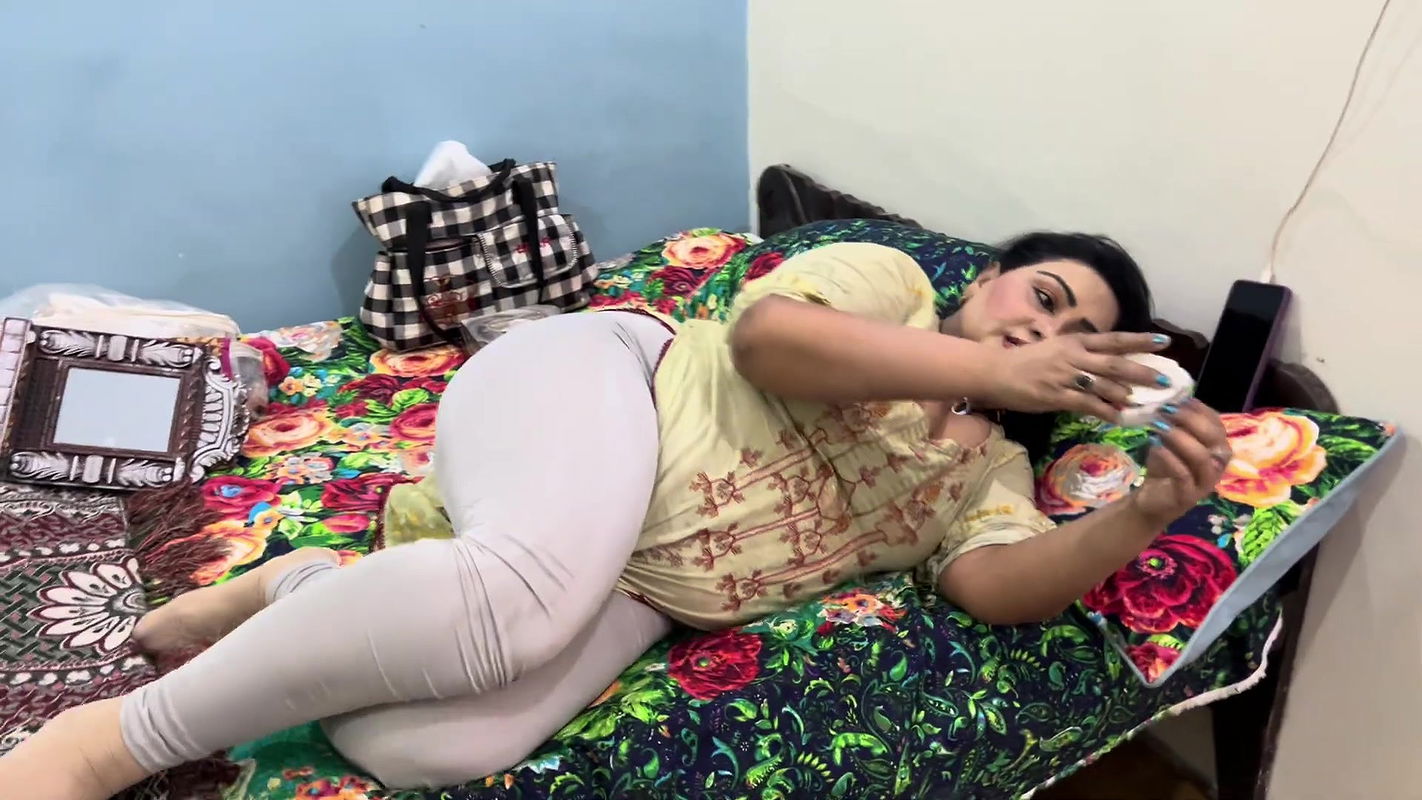 Pakistani Desi Aunty Hot Vlog Village Woman Work Pak Family Vlog Desi Aunty Hot Vlog