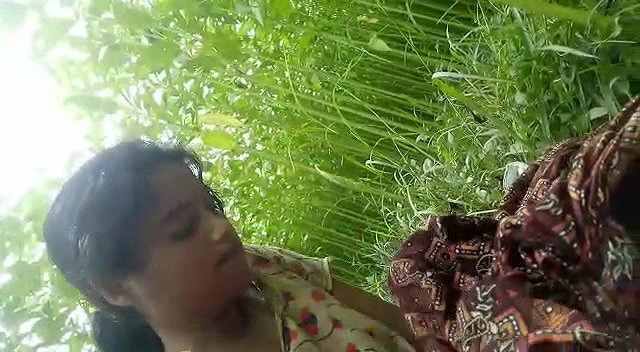 Desi village wife suck her devar dick outdoor