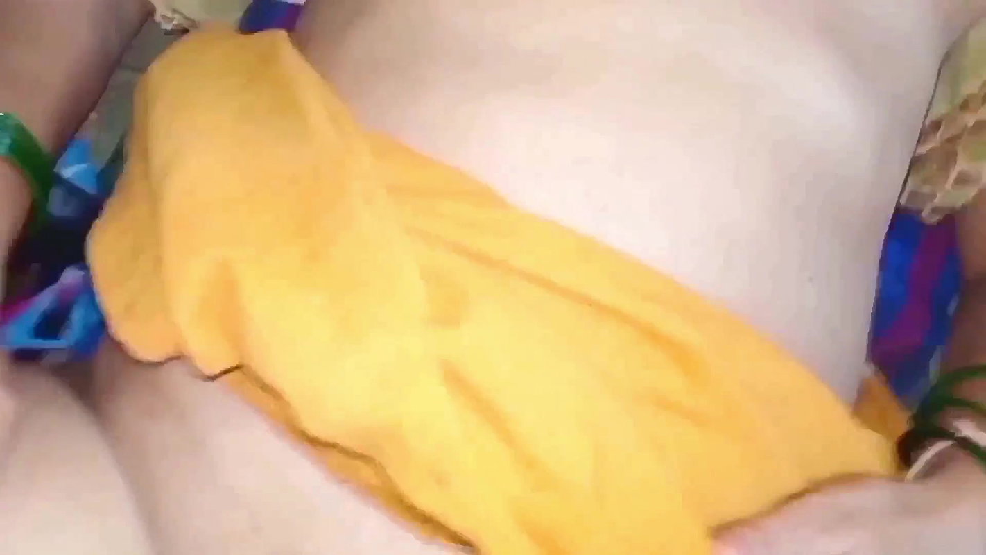 18 years old village girl was shoot her fucking video, village bhabhi sex video in hindi audio