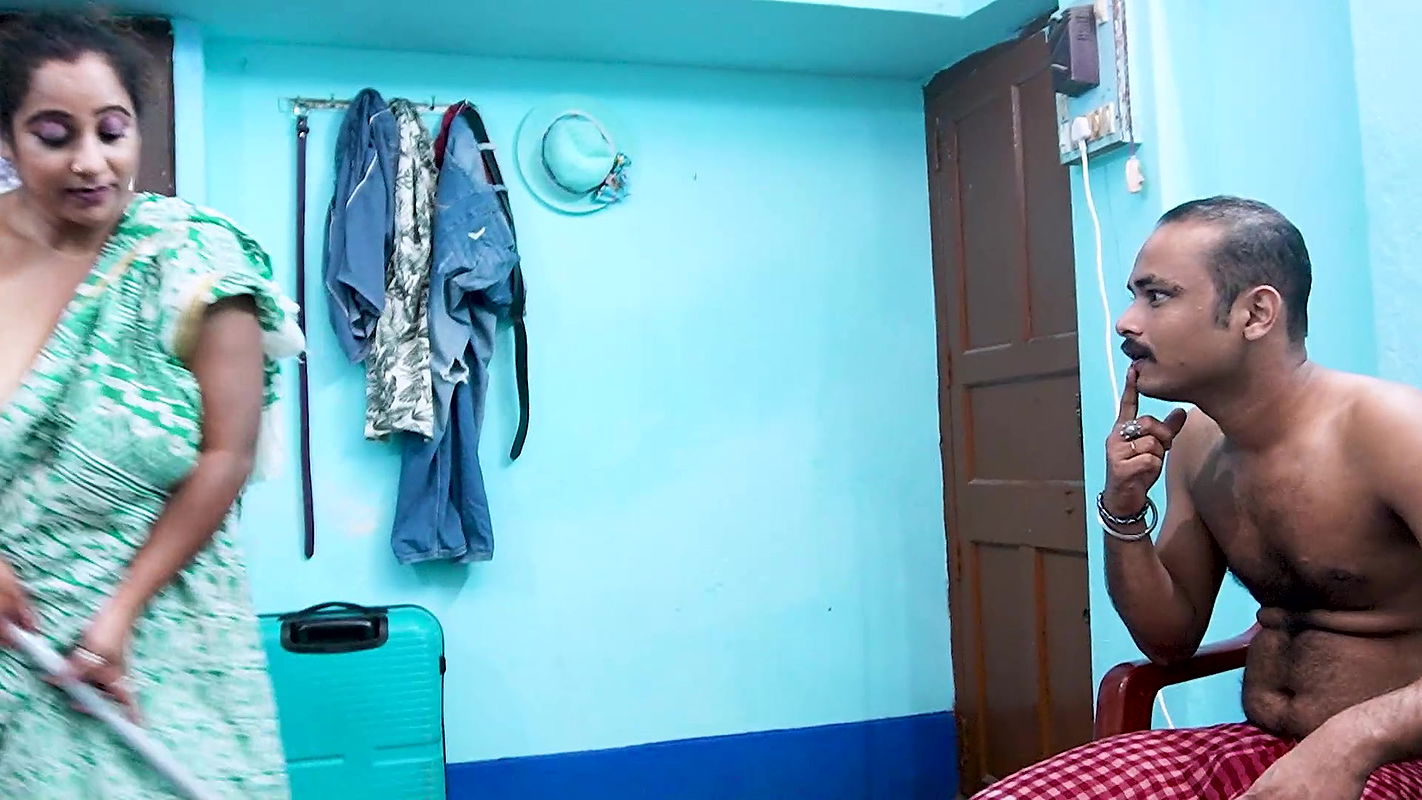 A SEXY BIG BOOBS KAM KARNEWALI FUCKED BY HER BABU