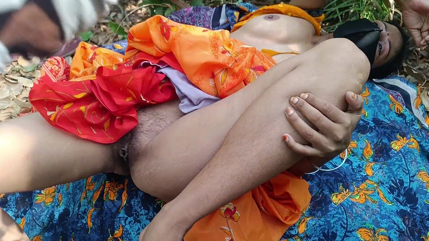 Bhabhi ki hui chudai jungle mein