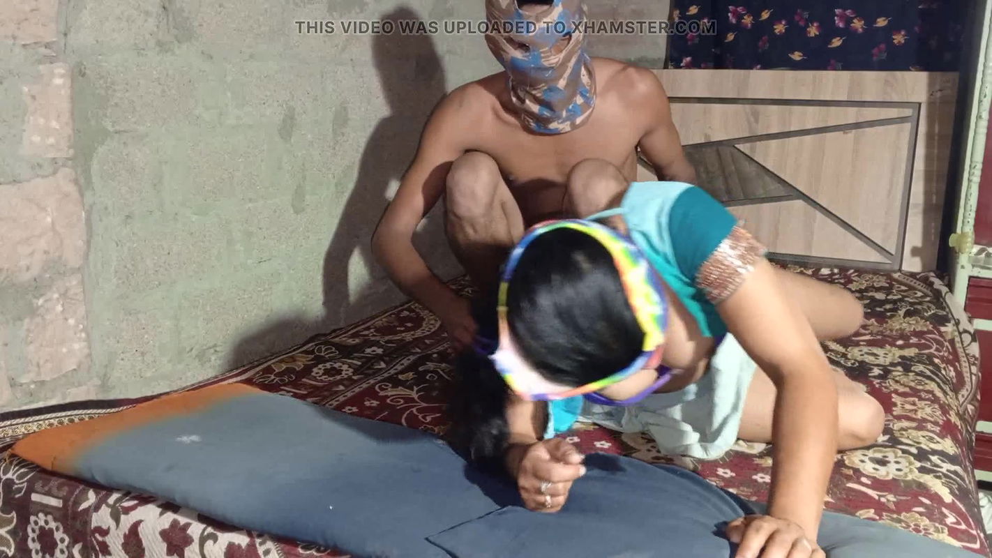 Bhabhi ko raat me jor se chudhai in house Hindi audio