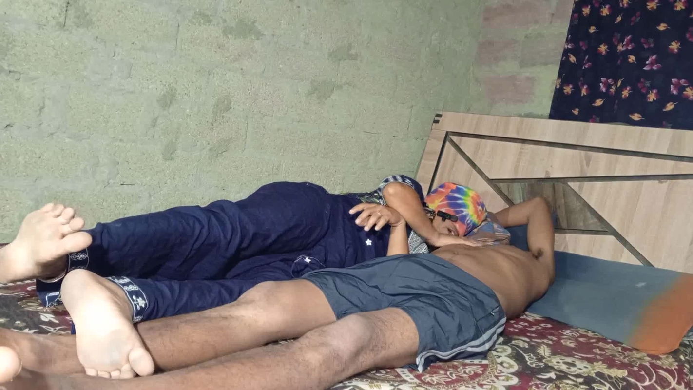 Bhabhi ko raat me jor se chudhai