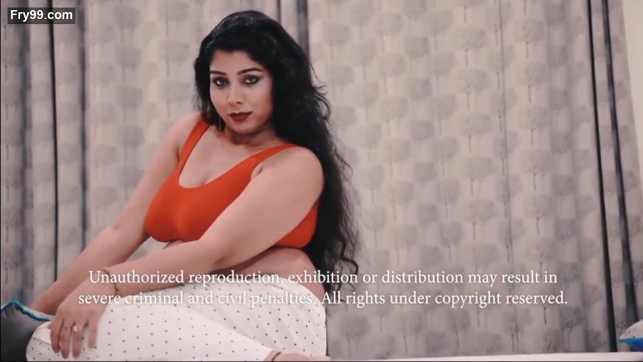 Orsha Topless & Showing Ass on Bed in Naari Magazine Shoot