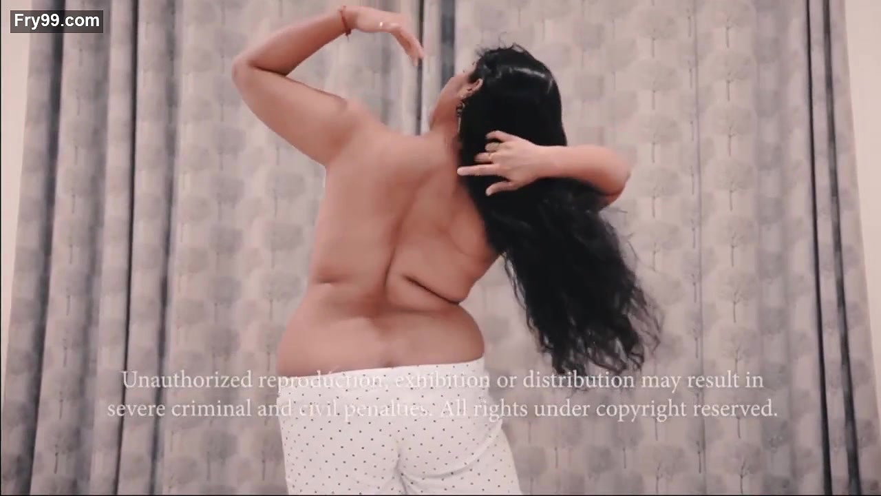 Orsha Topless & Showing Ass on Bed in Naari Magazine Shoot