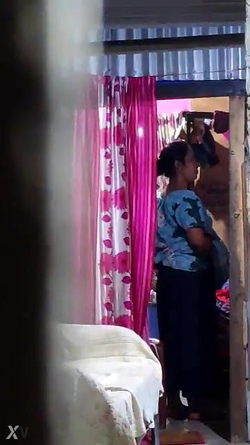 Bhabhi Changing Cloths