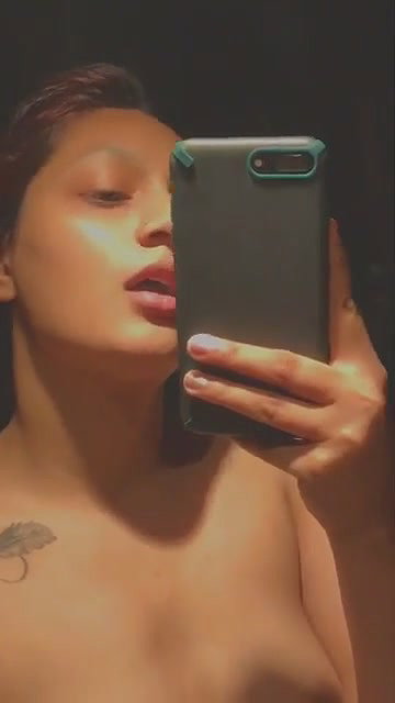 Bangladeshi Beautiful Sexy Girl Showing