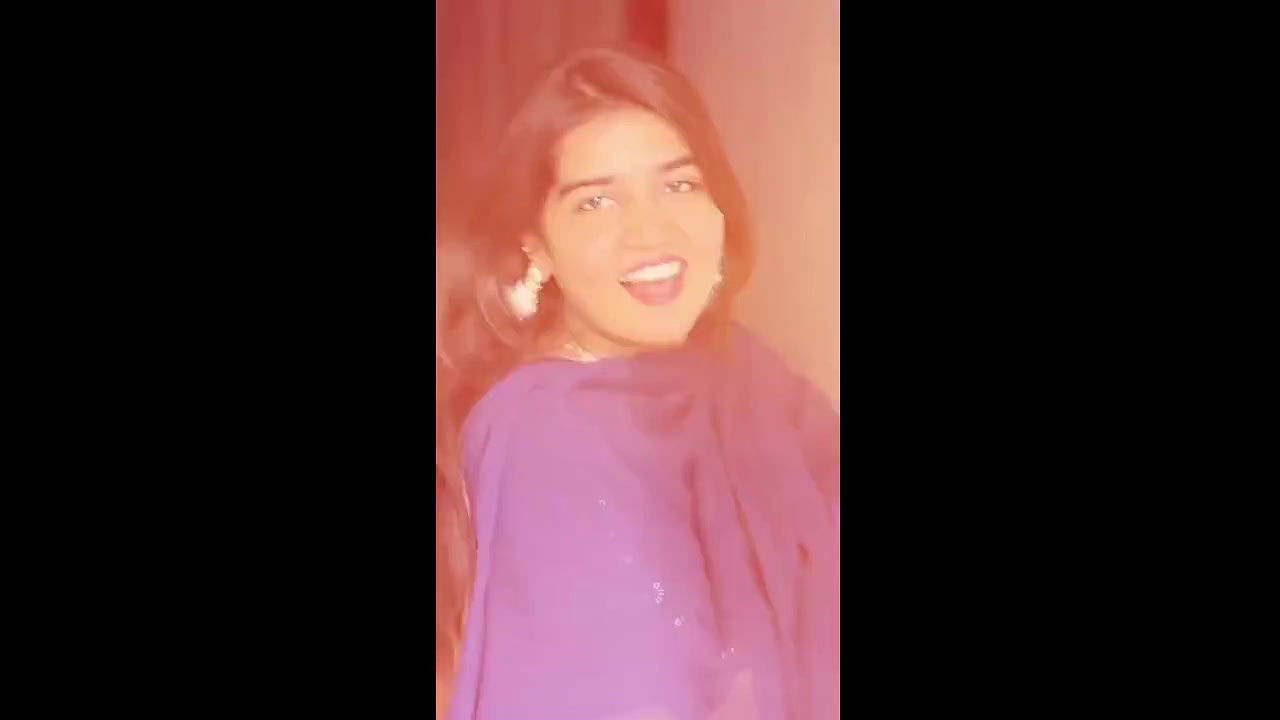 insta model Ridhi  nude cam