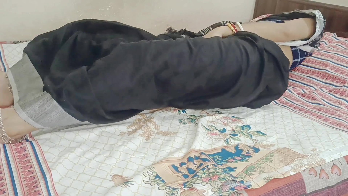 Desi High Class Beautiful Bhabhi Black Saree Amazing Figure Hot Romance and Fucked