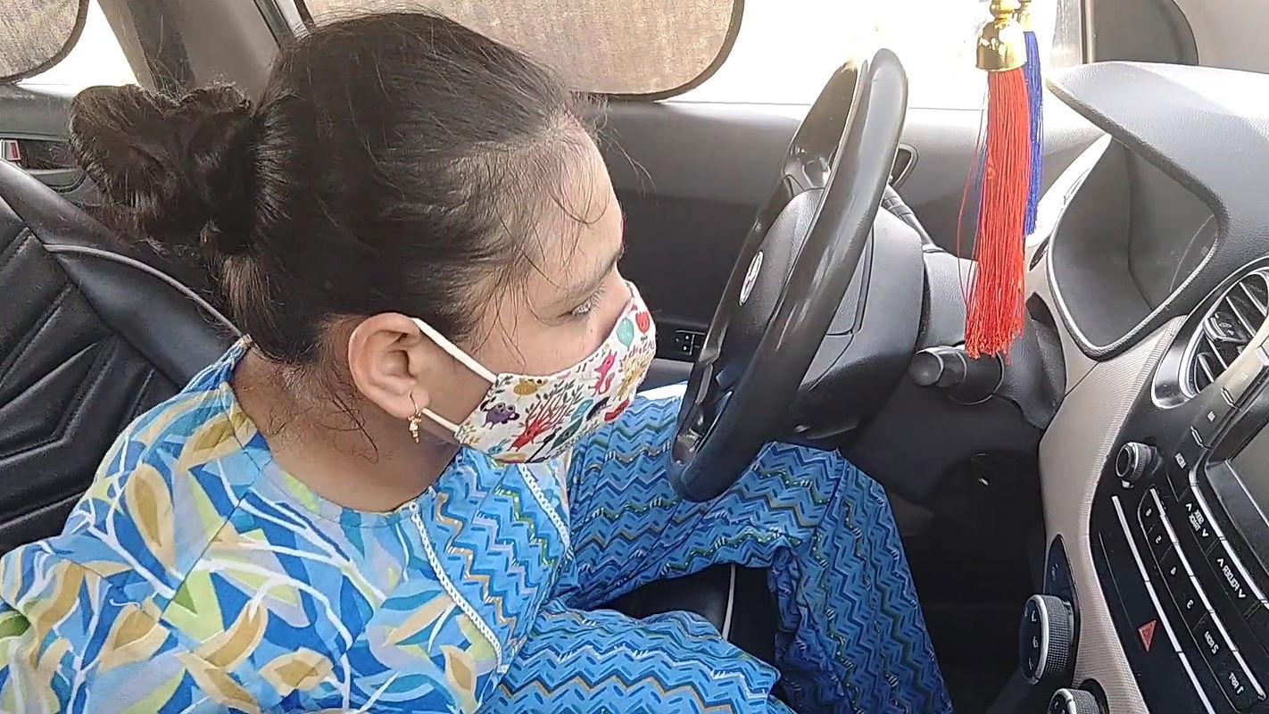 When I called my boyfriend to me, I didn’t come, I opened up and worked in the car